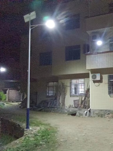 一按即控，隨需調(diào)節(jié)：太陽(yáng)能路燈的遙控控制優(yōu)勢(shì)