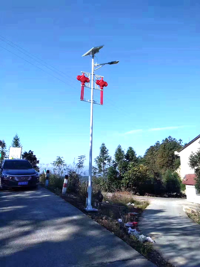 太陽(yáng)能路燈_中國(guó)結(jié)太陽(yáng)能路燈_南德太陽(yáng)能路燈廠家