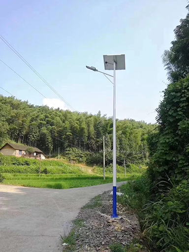 照亮了，廣西全州縣才灣鎮(zhèn)南德太陽能路燈